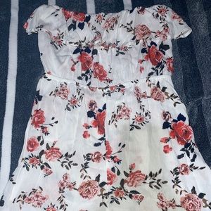 Flowered romper! Shorts outfit